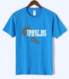 T-Shirt Bleu ciel / S T-Shirt "Trust Me I Am An Engineer" The Sexy Scientist