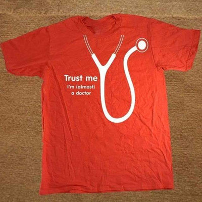 T-Shirt Rouge/blanc / S T-Shirt "Trust me I'm (Almost) A Doctor" The Sexy Scientist